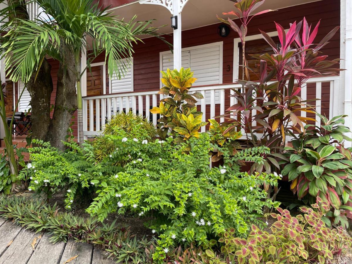 Отель Alux House Placencia Экстерьер фото